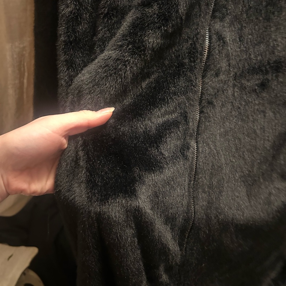 Black Faux Fur Coat - Picture 6 of 9